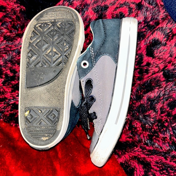 All star converse grey/dark grey and digital camo design around ankle - Picture 2 of 2